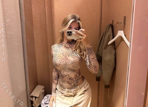 Sophie Schnur nude photo 23