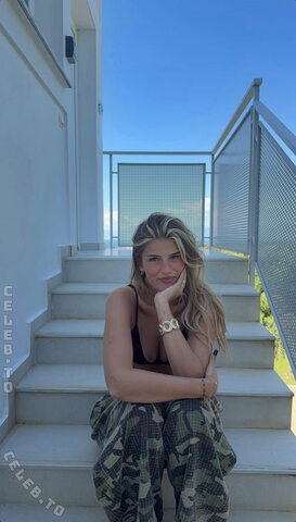 Sophie Schnur nude photo 19