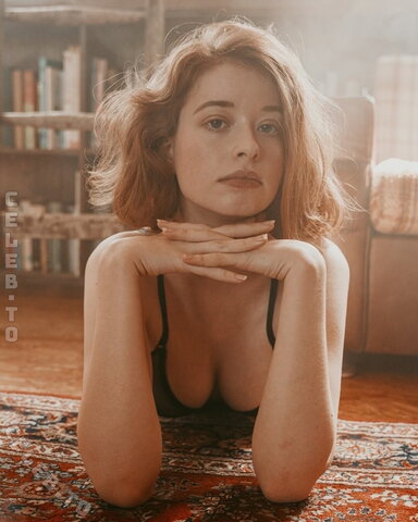 Sophie Srm – Shooting with Martin Neuhof With see-through of their beautiful nipples