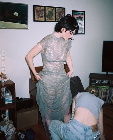 Sophie Thatcher nude photo 29