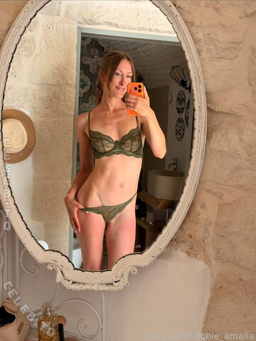 sophie_amalia nude photo 1