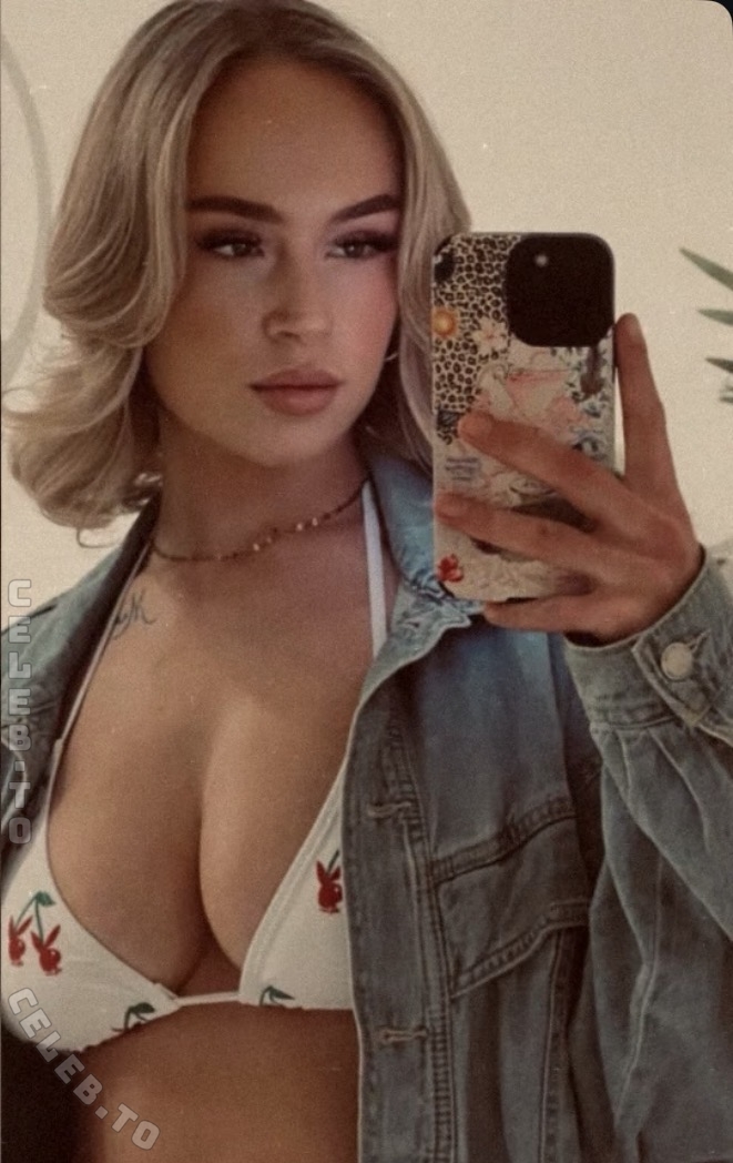Sophie.a.s nude photo 2
