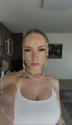 Sophie.a.s nude photo 3