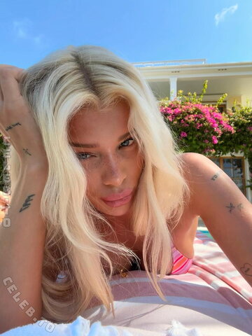 Sophiecharlotth nude photo 19