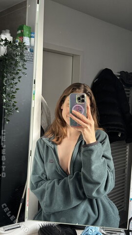 SophieKC nude photo 3