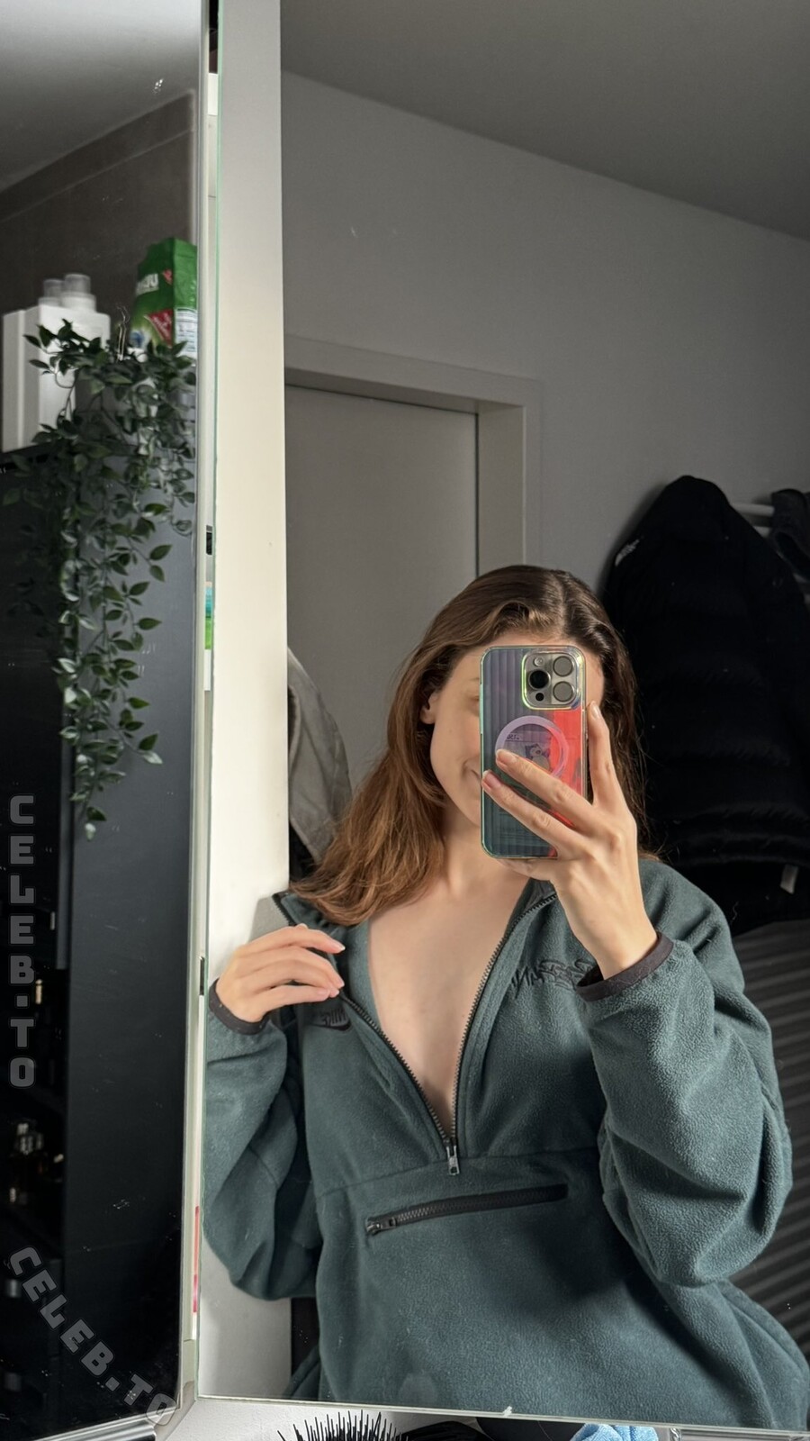 SophieKC nude photo 4