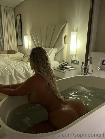 sophieoneill nude photo 11