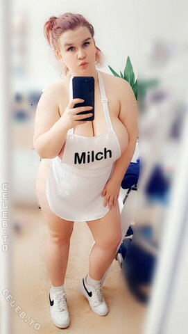 SophieSchmande nude photo 27
