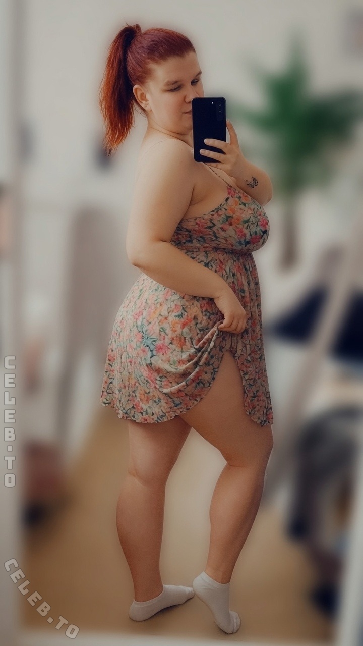 SophieSchmande nude photo 2