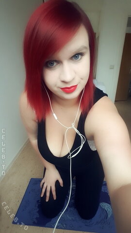 SophieSchmande nude photo 7