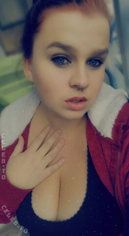 SophieSchmande Sexy (1 photo)