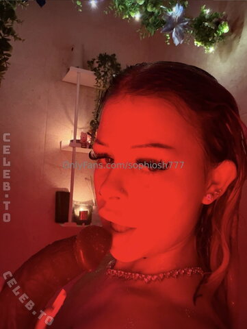 Sophioosh nude photo 10