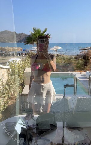 Sophodoph nude photo 3