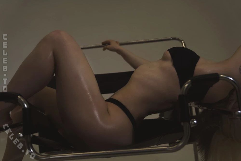 Sorabi nude photo 6