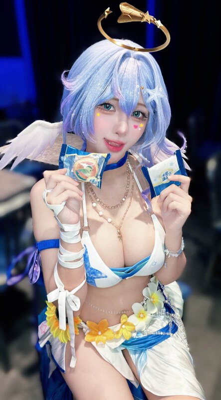 Soraqq nude photo 5