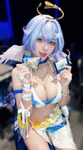 Soraqq nude photo 2