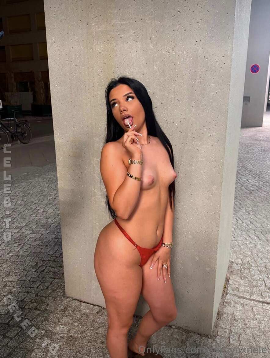 Sorayaxnele nude photo 4