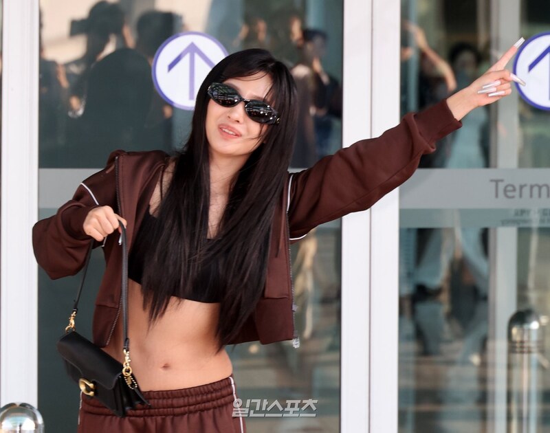 Soyeon nude photo 11
