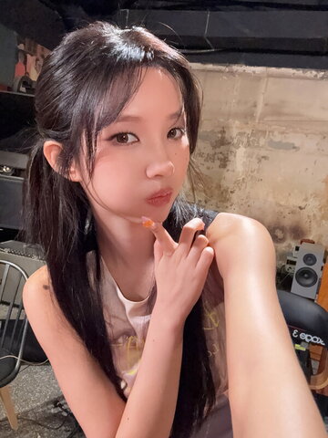 Soyeon nude photo 84