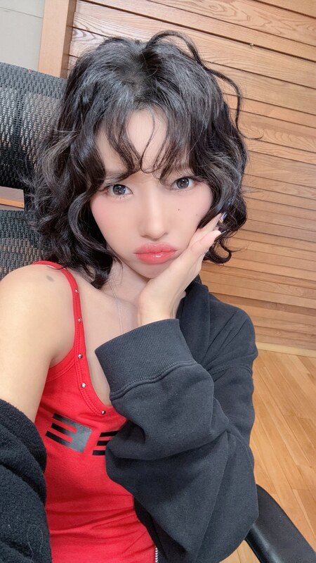 Soyeon nude photo 2