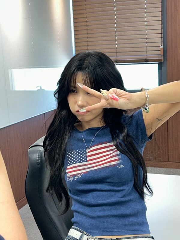 Soyeon nude photo 3