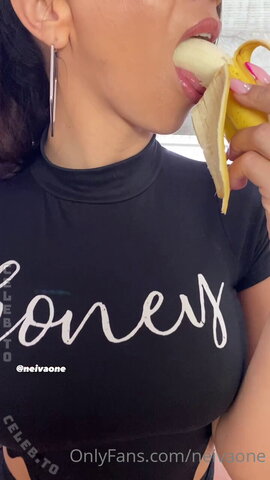 Soyneiva / neivamara nude photo 18