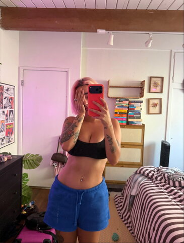 Sparkiful nude photo 1