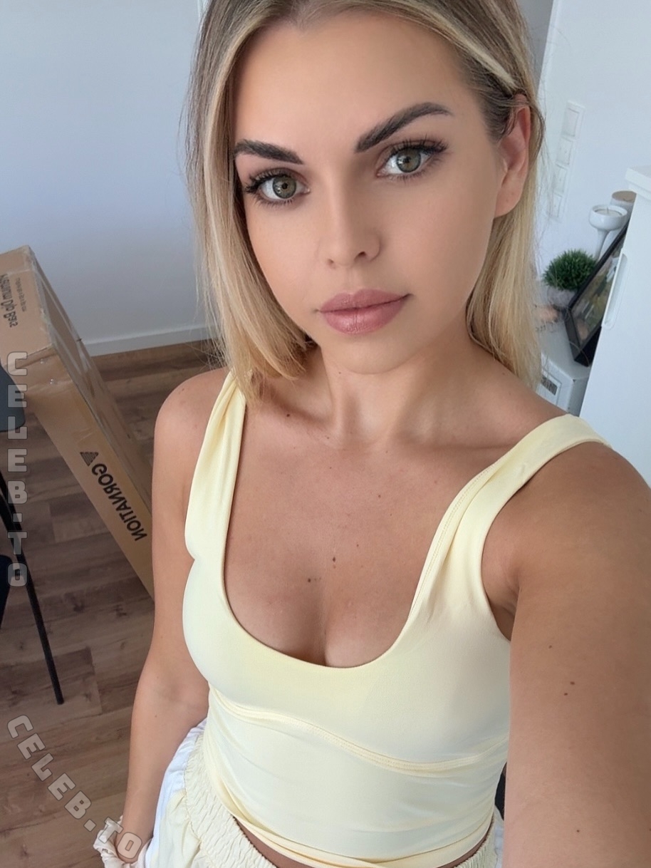 Speewy nude photo 1