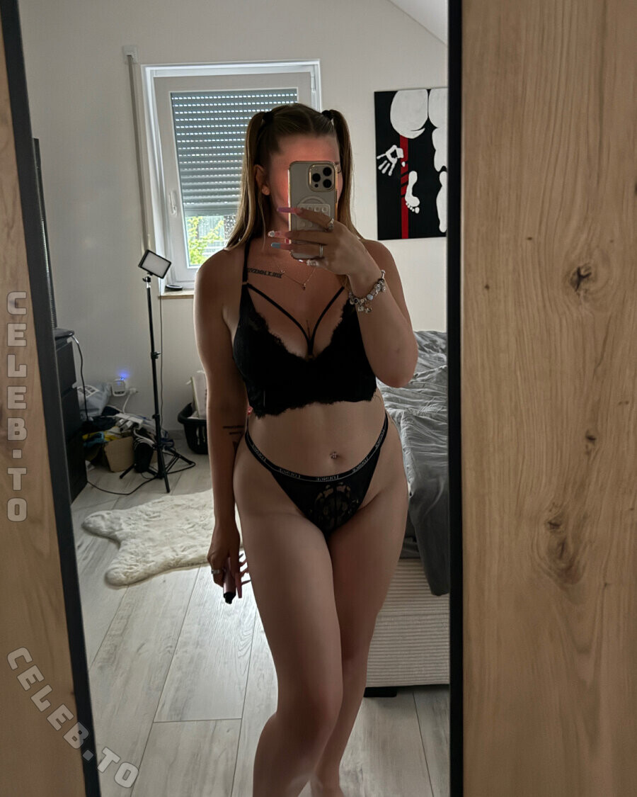 Sphxia1 nude photo 4