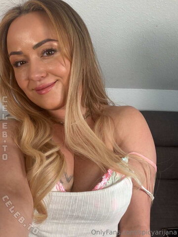 spicyarijana nude photo 13