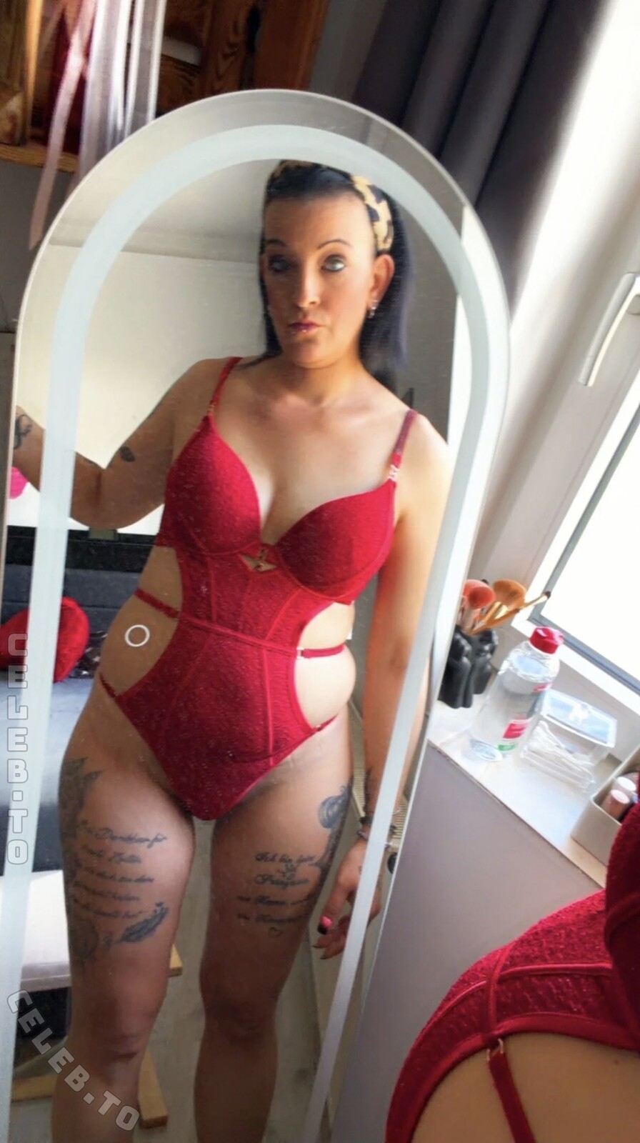 SpicyJenny nude photo 3