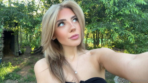 spicyylizzy photo 4
