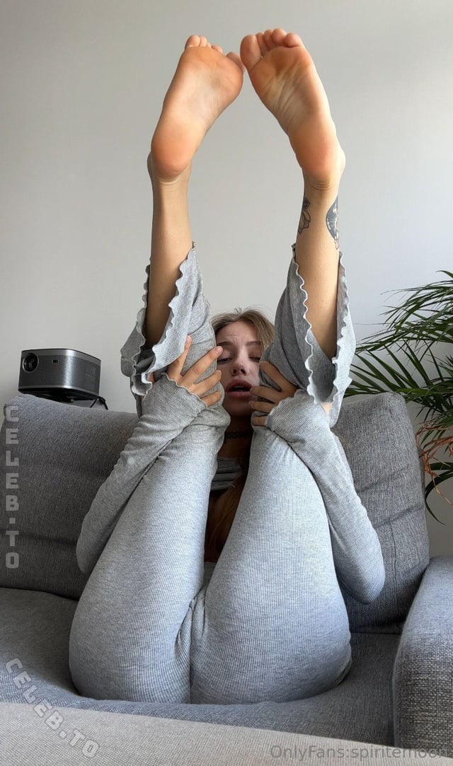Spirite Moon nude photo 8