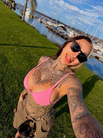 Split_tongue_bri Hot (4 photos)