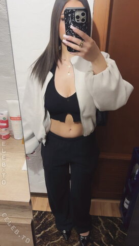 SpontiAli nude photo 1
