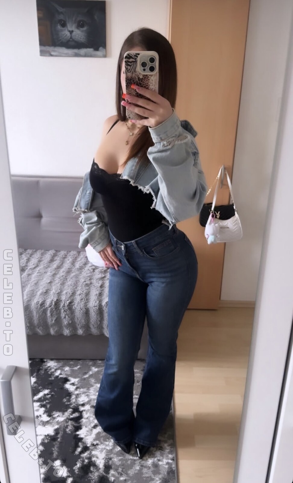 SpontiAli nude photo 2