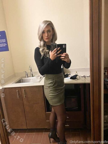 SportyWife nude photo 42