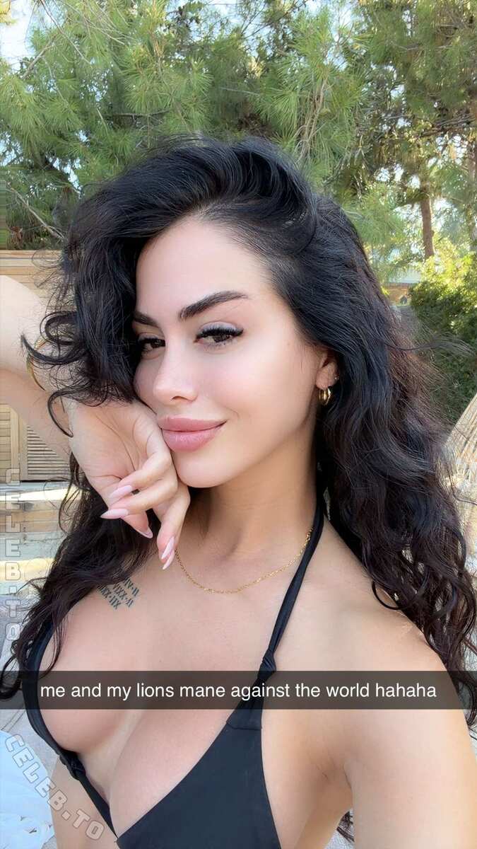 ssezzzenn nude photo 1