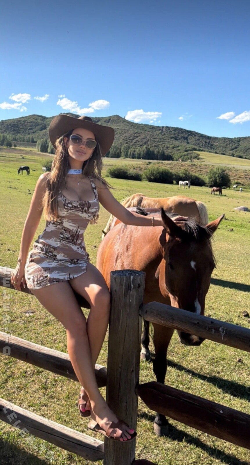 SSSniperwolf nude photo 16