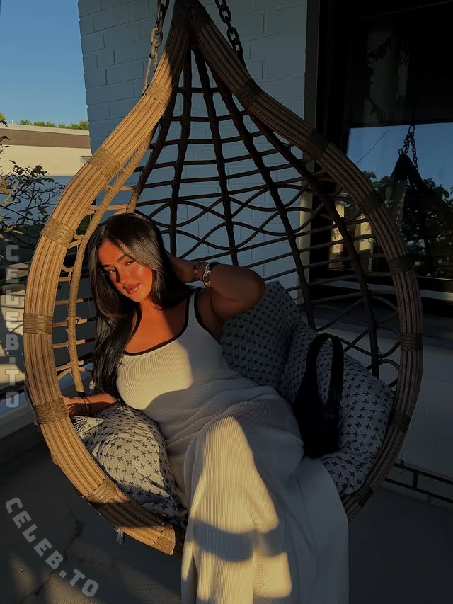 Ssxo.x nude photo 3
