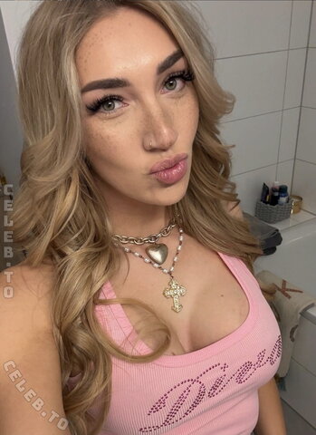 Starletnova nude photo 38