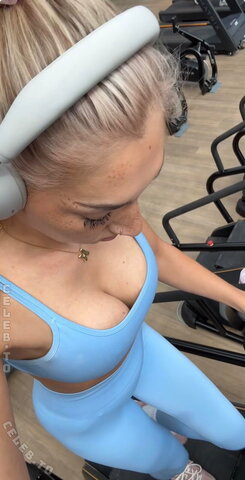Starletnova – Deep insights in sports bra