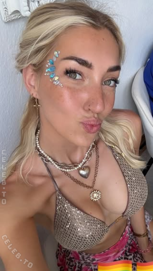 Starletnova nude photo 2