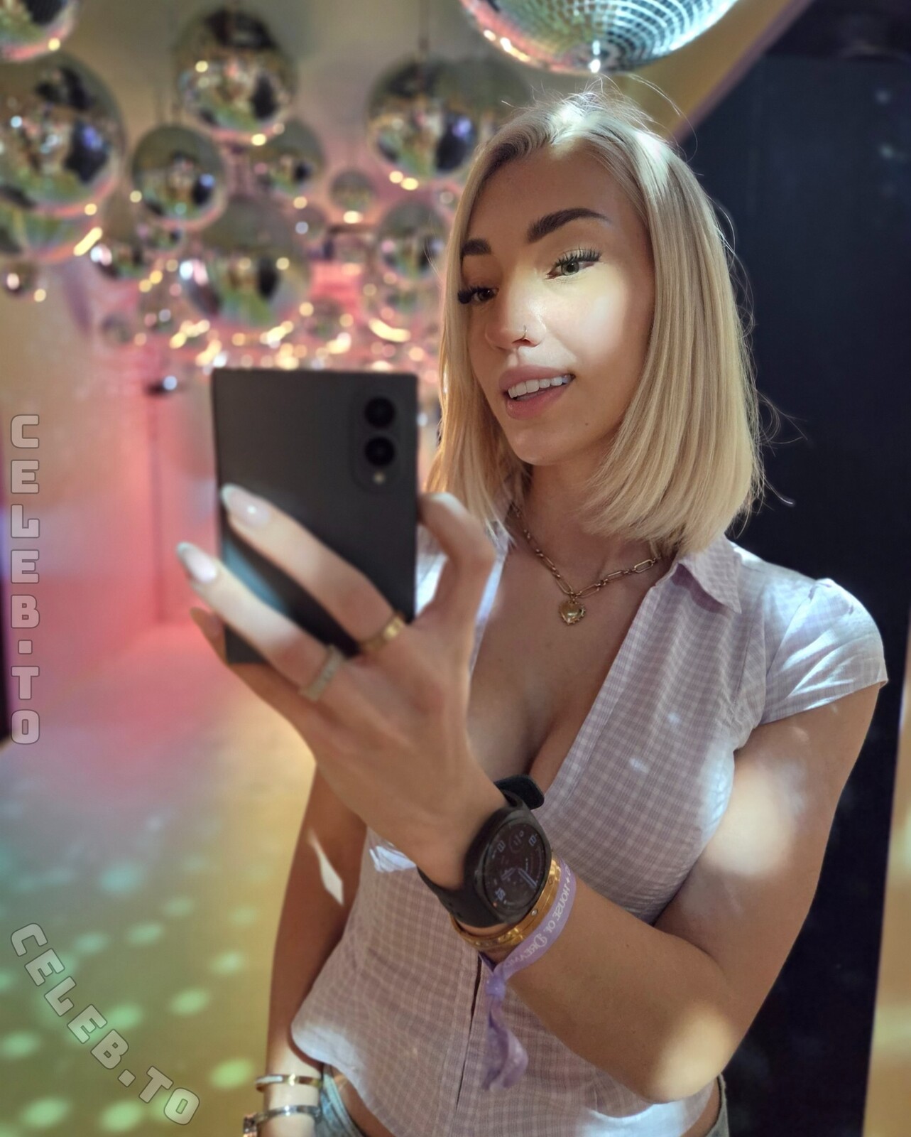 Starletnova nude photo 3