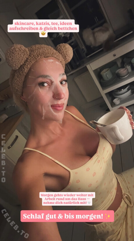 Starletnova nude photo 1