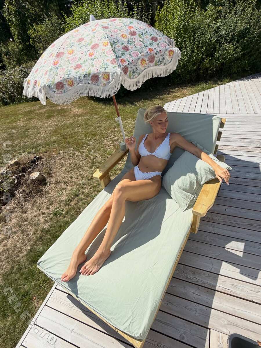 Starletnova nude photo 3