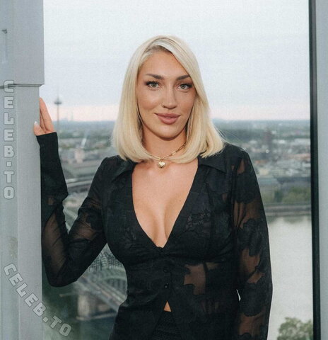Starletnova nude photo 9