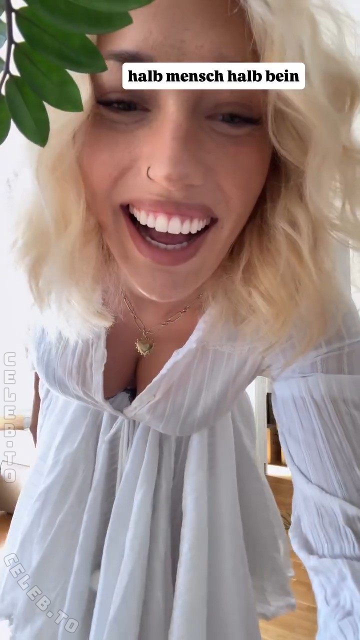 Starletnova nude photo 1