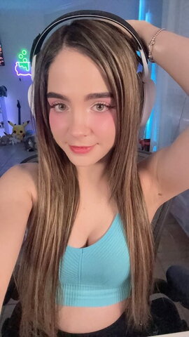 STARYUUKI nude photo 11