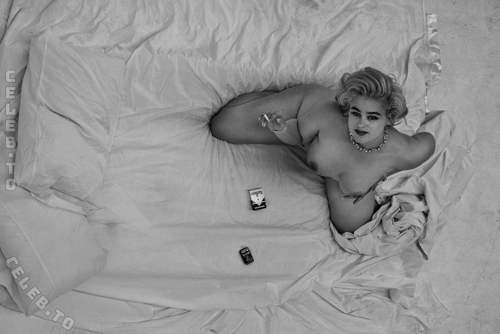 Stefania Ferrario nude photo 5